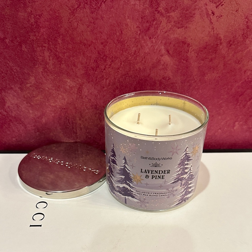 Bath & Body Works Lavender & Pine Candle - Lavender and Silver New . - Picture 3 of 4
